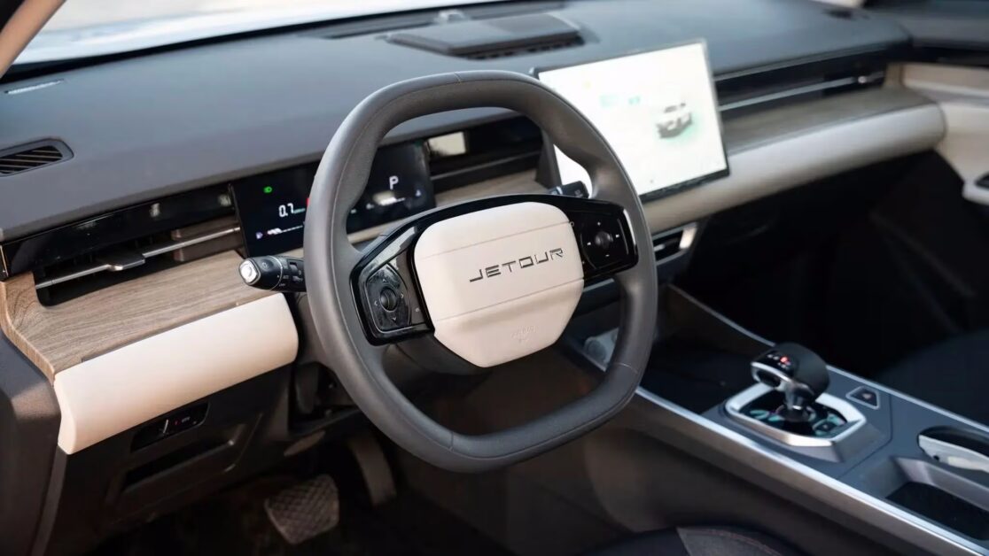 جيتور داشينج 2026: هل هي سيارة فضاء أم SUV؟ اكتشف السعر والمواصفات التي صدمت المنافسين! 4 عجلة قيادة جيتور داشينج 2026