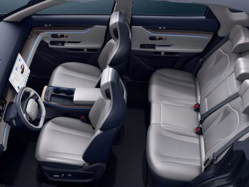 جيتور داشينج 2026: هل هي سيارة فضاء أم SUV؟ اكتشف السعر والمواصفات التي صدمت المنافسين! 5 مقاعد جيتور داشينج 2026