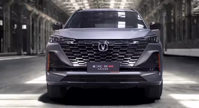 شانجان CS55 بلس 2026: هل هي "مرسيدس الصين" القادمة؟ اكتشف السعر والمواصفات! 3 مقدمة شانجان cs55 بلس 2026