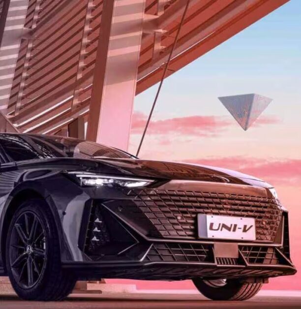 شانجان يوني في 2026: الوحش القادم الذي كسر قواعد اللعبة هل يتفوق على السيارات الأوروبية؟ 5 مقدمة شانجان يوني في 2026